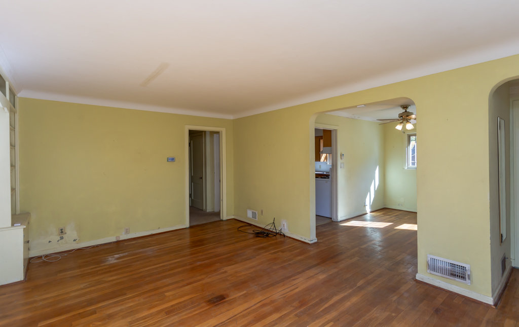 Image for ABSOLUTE AUCTION! 2704 Thoman Pl