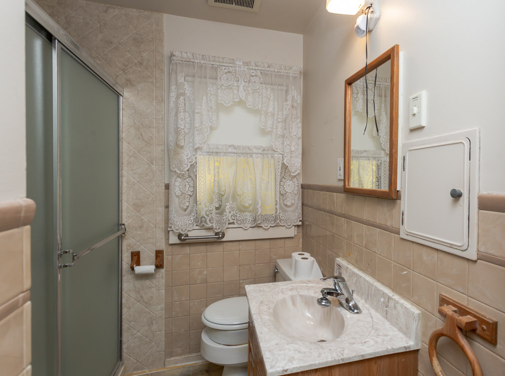 Image for ABSOLUTE AUCTION! 2704 Thoman Pl