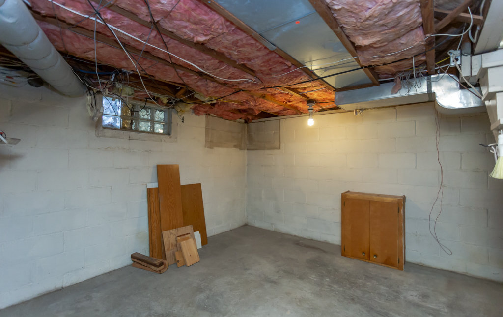 Image for ABSOLUTE AUCTION! 2704 Thoman Pl