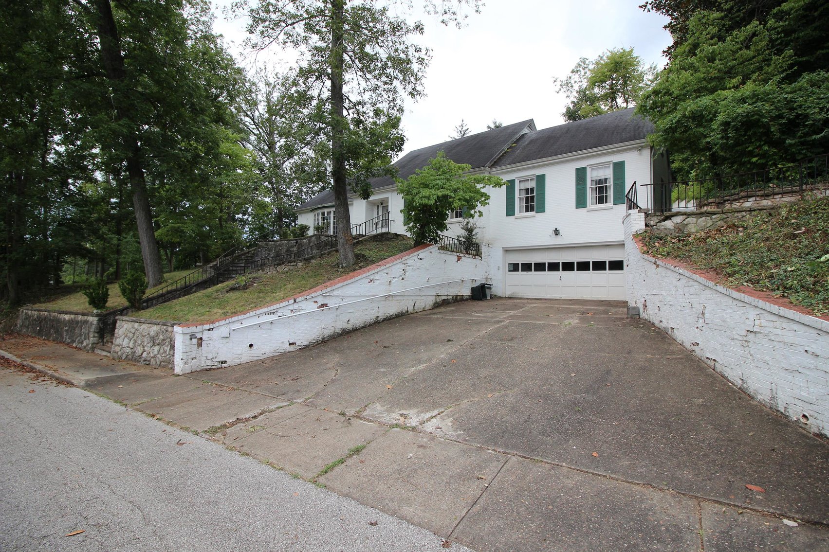 Image for SOLD $132,000 - Large 4 Bedroom with Additional Lot