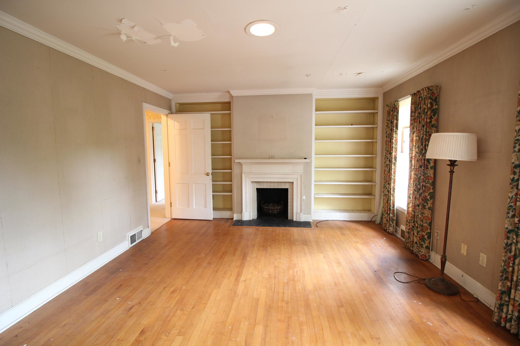 Image for SOLD $132,000 - Large 4 Bedroom with Additional Lot