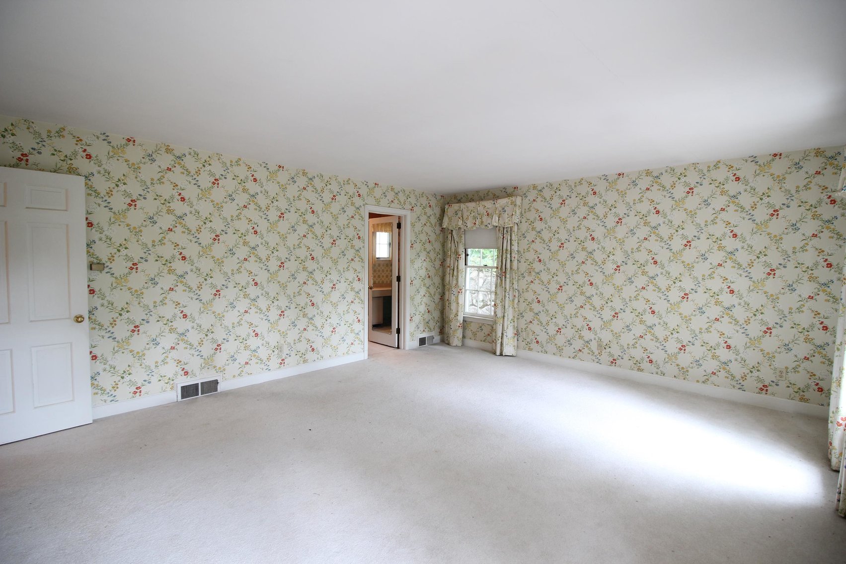 Image for SOLD $132,000 - Large 4 Bedroom with Additional Lot