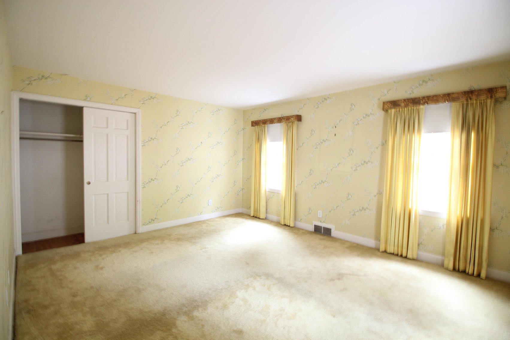 Image for SOLD $132,000 - Large 4 Bedroom with Additional Lot