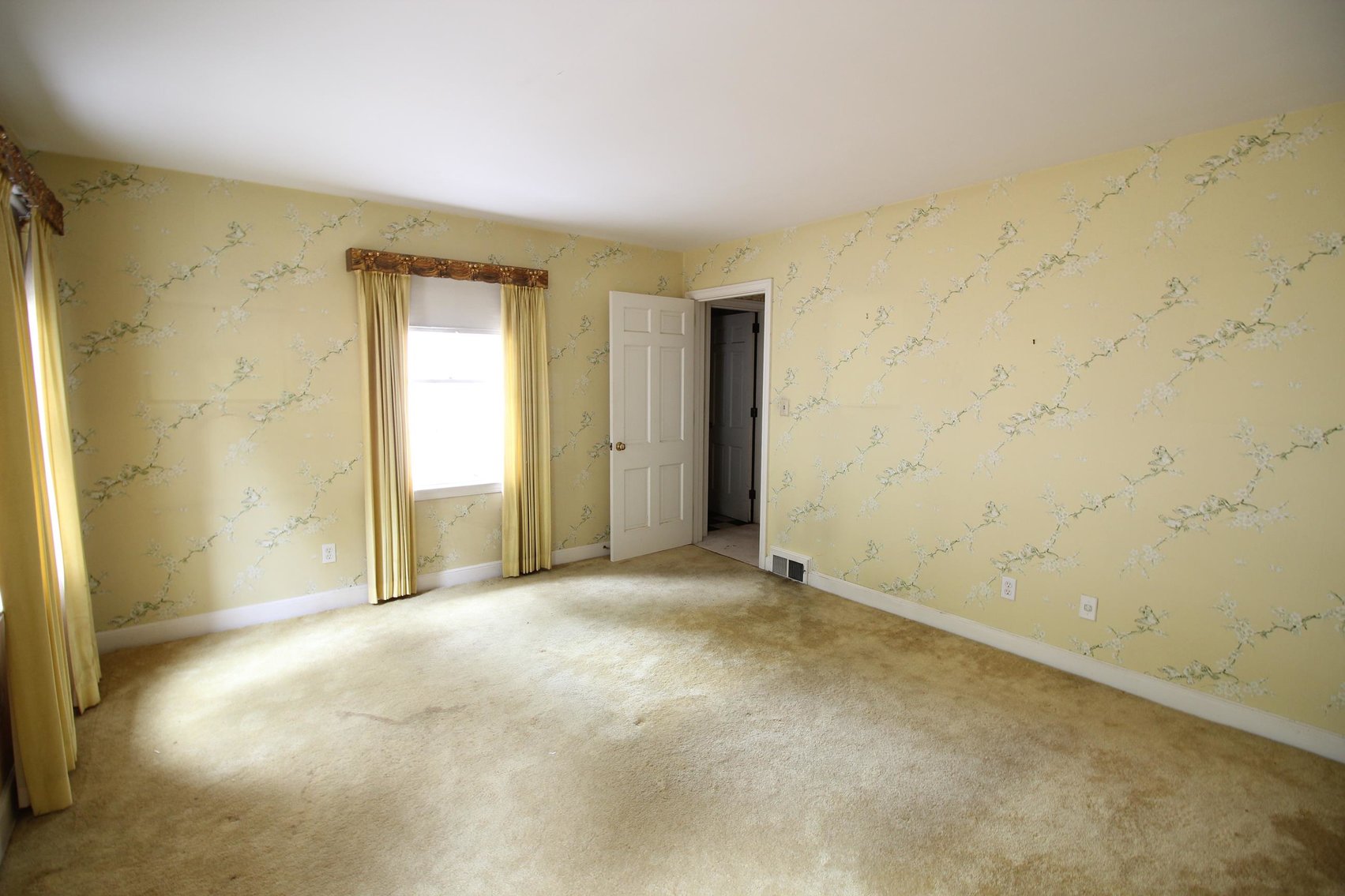 Image for SOLD $132,000 - Large 4 Bedroom with Additional Lot