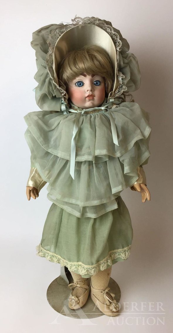 Image for Modern and Collectible Dolls | November 17, 2020 at 8:00 PM