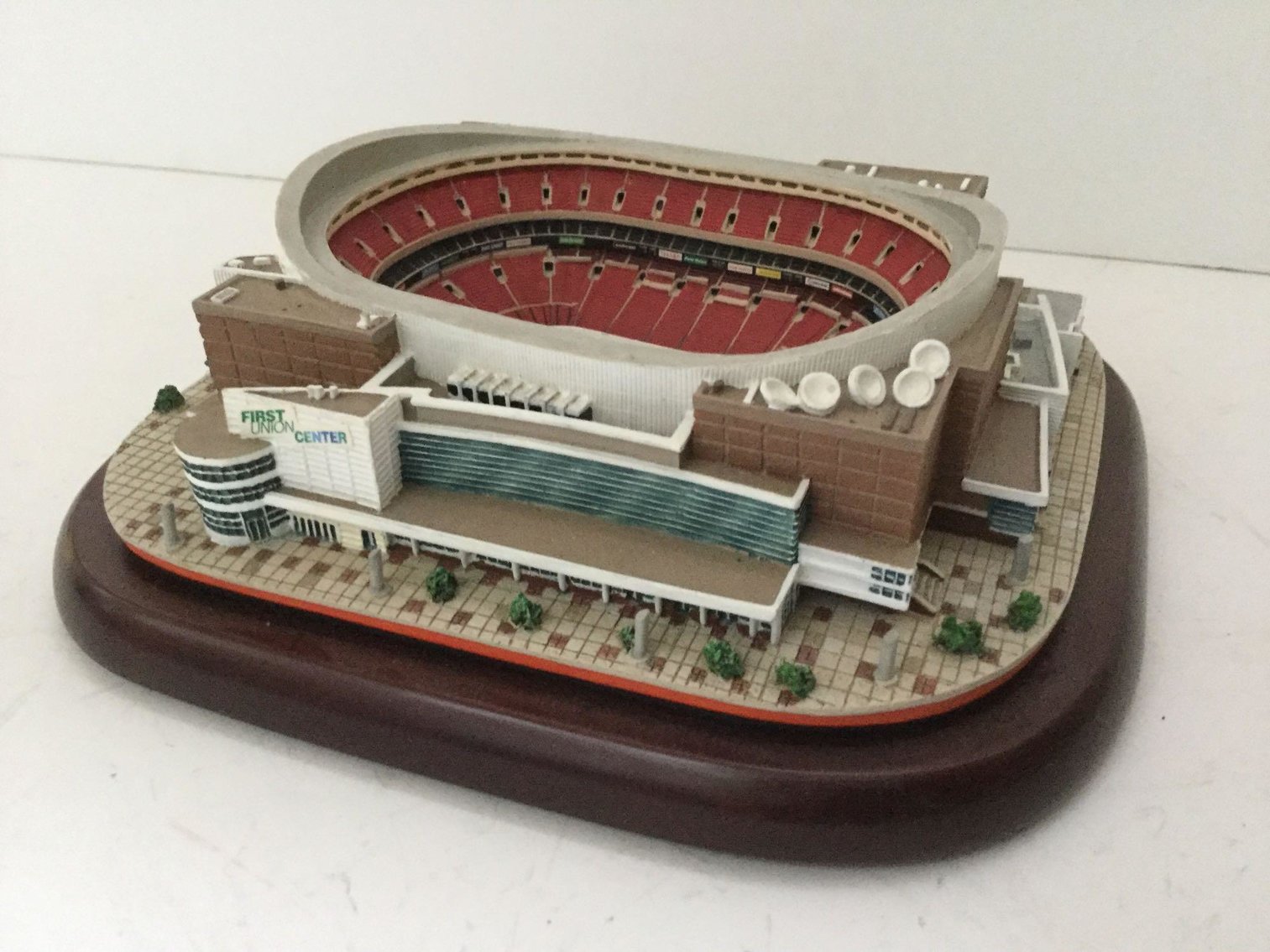 Image for Sports Memorabilia: Huntingdon Valley, PA | November 18, 2020 at 8:00 PM
