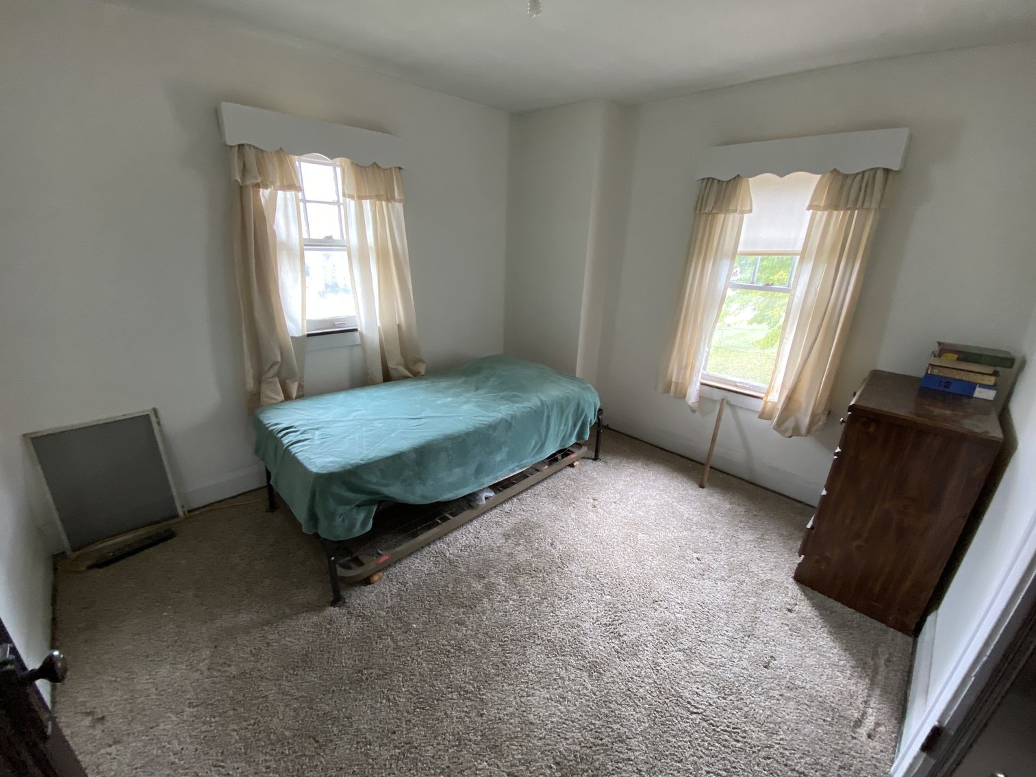 Image for ABSOLUTE AUCTION! - 2115 Upton Avenue