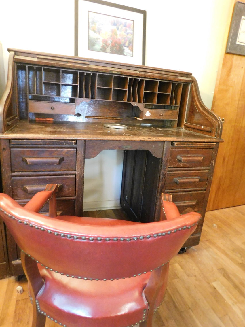 Image for Suzuki Sx4, Antique Furniture, Jewelry and More!