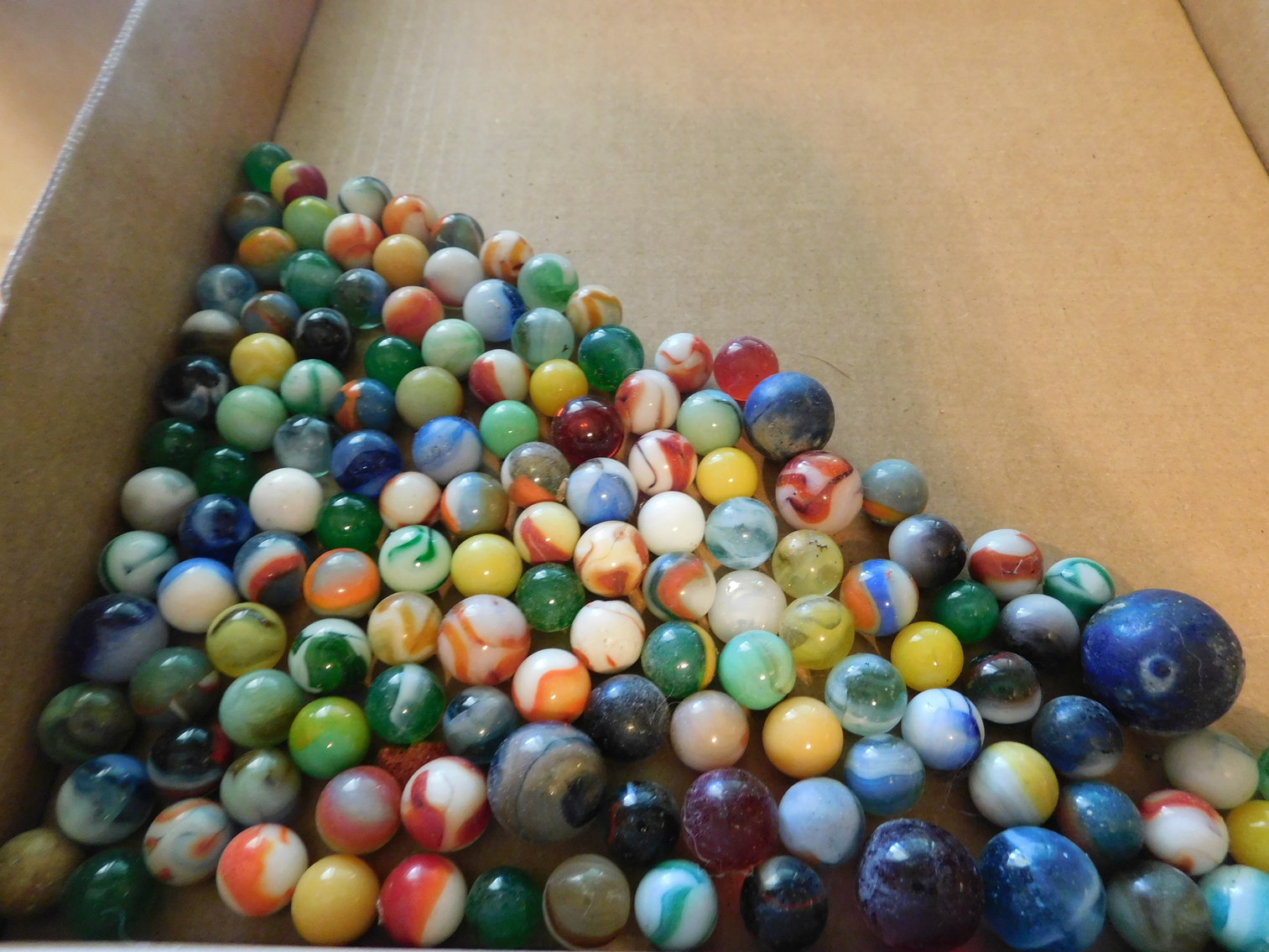 Image for Suzuki Sx4, Antique Furniture, Jewelry and More!