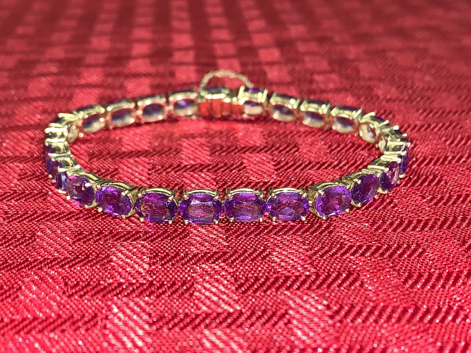 Image for Suzuki Sx4, Antique Furniture, Jewelry and More!