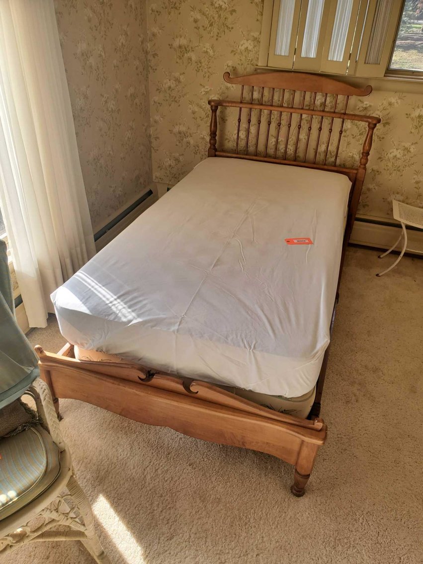 Image for Furniture, Collectibles, Household-Hickory Ave