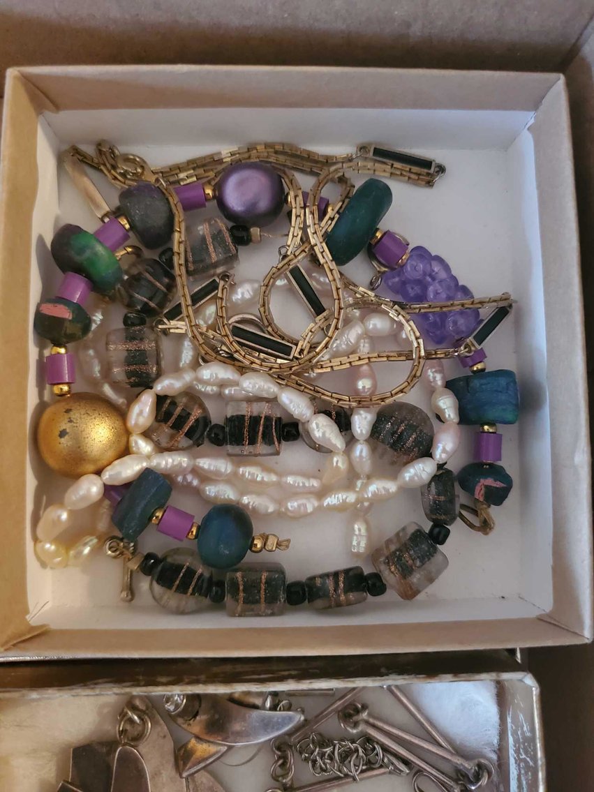 Image for Furniture, Collectibles, Household-Hickory Ave