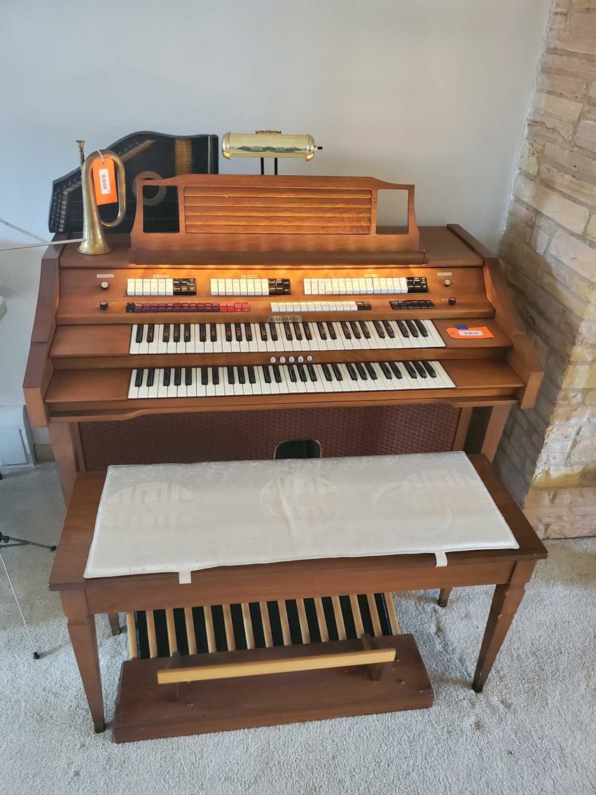 Image for Furniture, Collectibles, Household-Hickory Ave