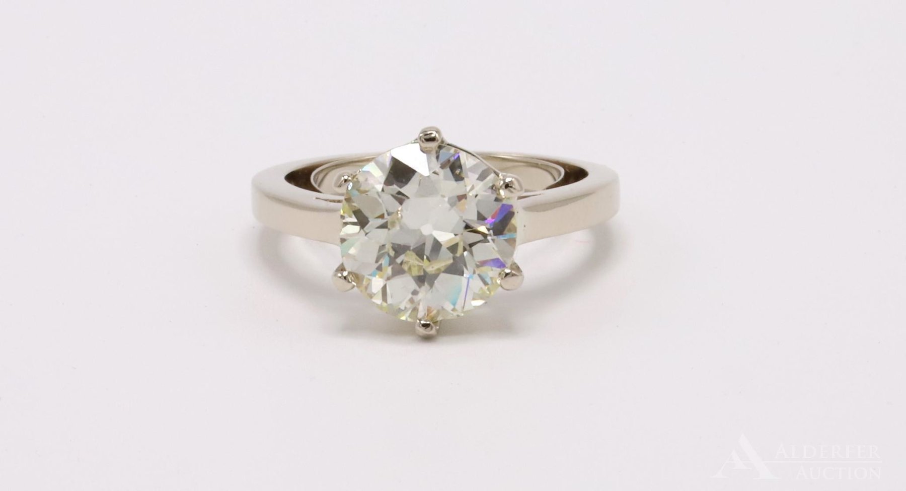 Image for Collectors Day 1 | Jewelry, Luxury Gifts, Silver, Historical, Furniture and Rugs | December 2, 2020 at 10:00 AM