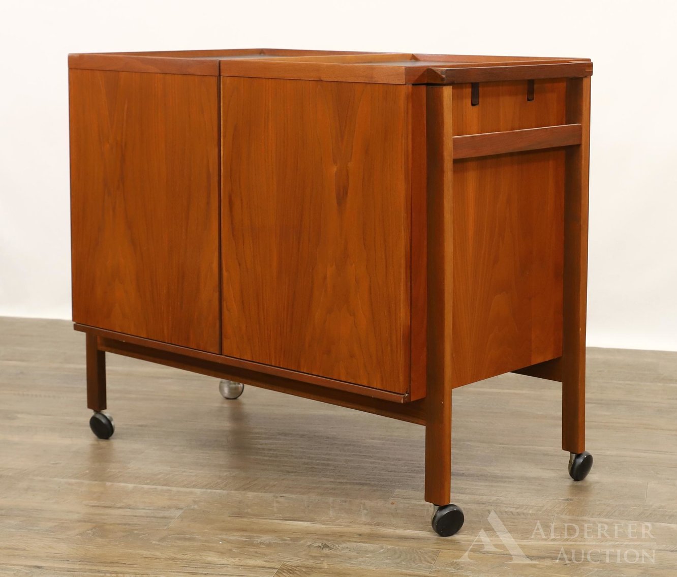 Image for Collectors Day 1 | Jewelry, Luxury Gifts, Silver, Historical, Furniture and Rugs | December 2, 2020 at 10:00 AM