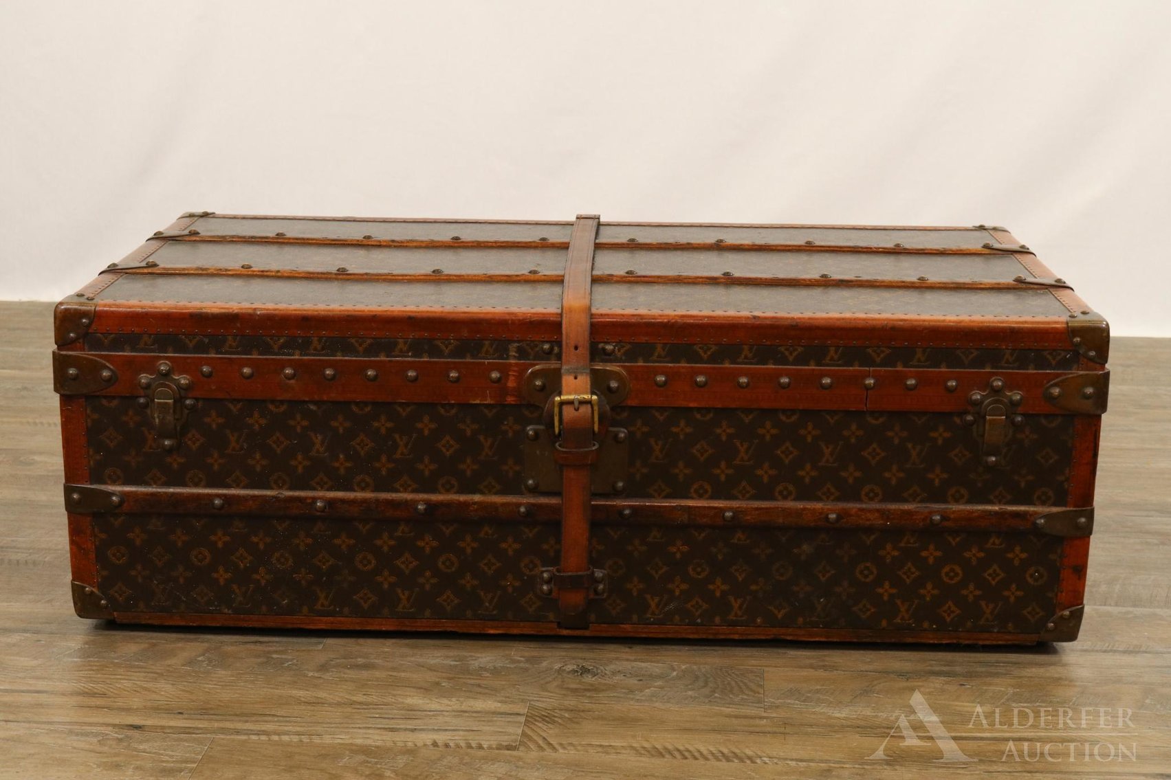 Image for Collectors Day 1 | Jewelry, Luxury Gifts, Silver, Historical, Furniture and Rugs | December 2, 2020 at 10:00 AM