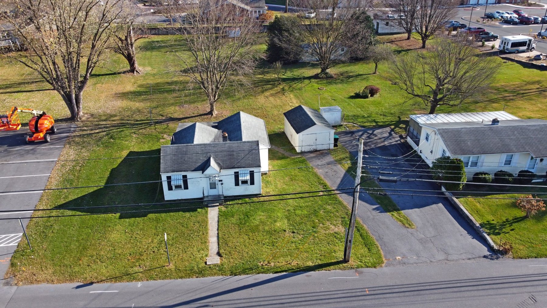 1.087 +/ Acres And Improvements In Town Of Bridgewater VA