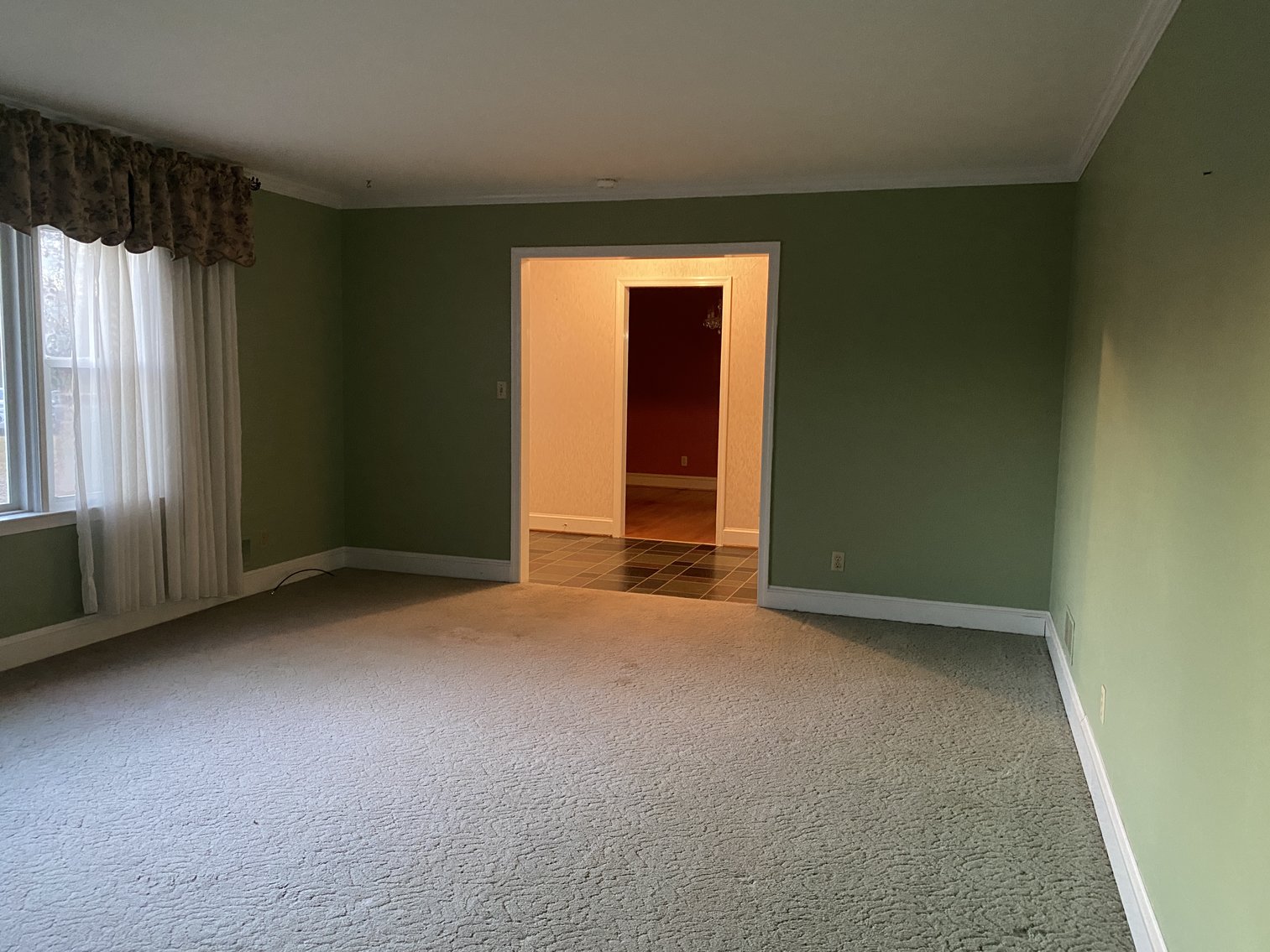 Image for 3 BR/3 BA Brick Home w/Walk-Out Basement on 1.6 +/- Acres in Charlottesville, VA--SELLING to the HIGHEST BIDDER!!