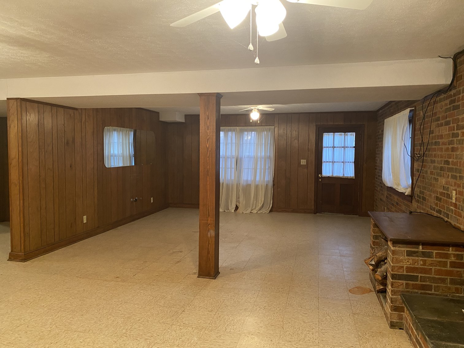 Image for 3 BR/3 BA Brick Home w/Walk-Out Basement on 1.6 +/- Acres in Charlottesville, VA--SELLING to the HIGHEST BIDDER!!