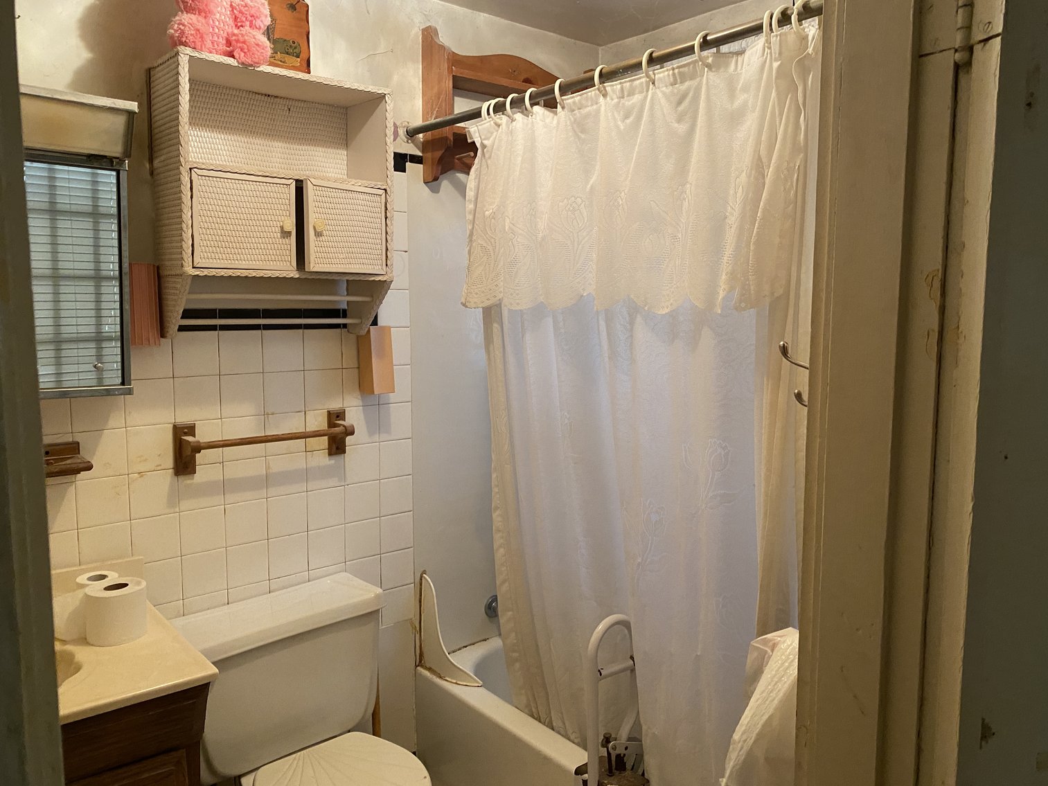 Image for 55.16 +/- Acres of Desirable Land Fronting Smith Station Rd. w/3 BR Home & Outbuildings in Spotsylvania County, VA--SELLING to the HIGHEST BIDDER!!