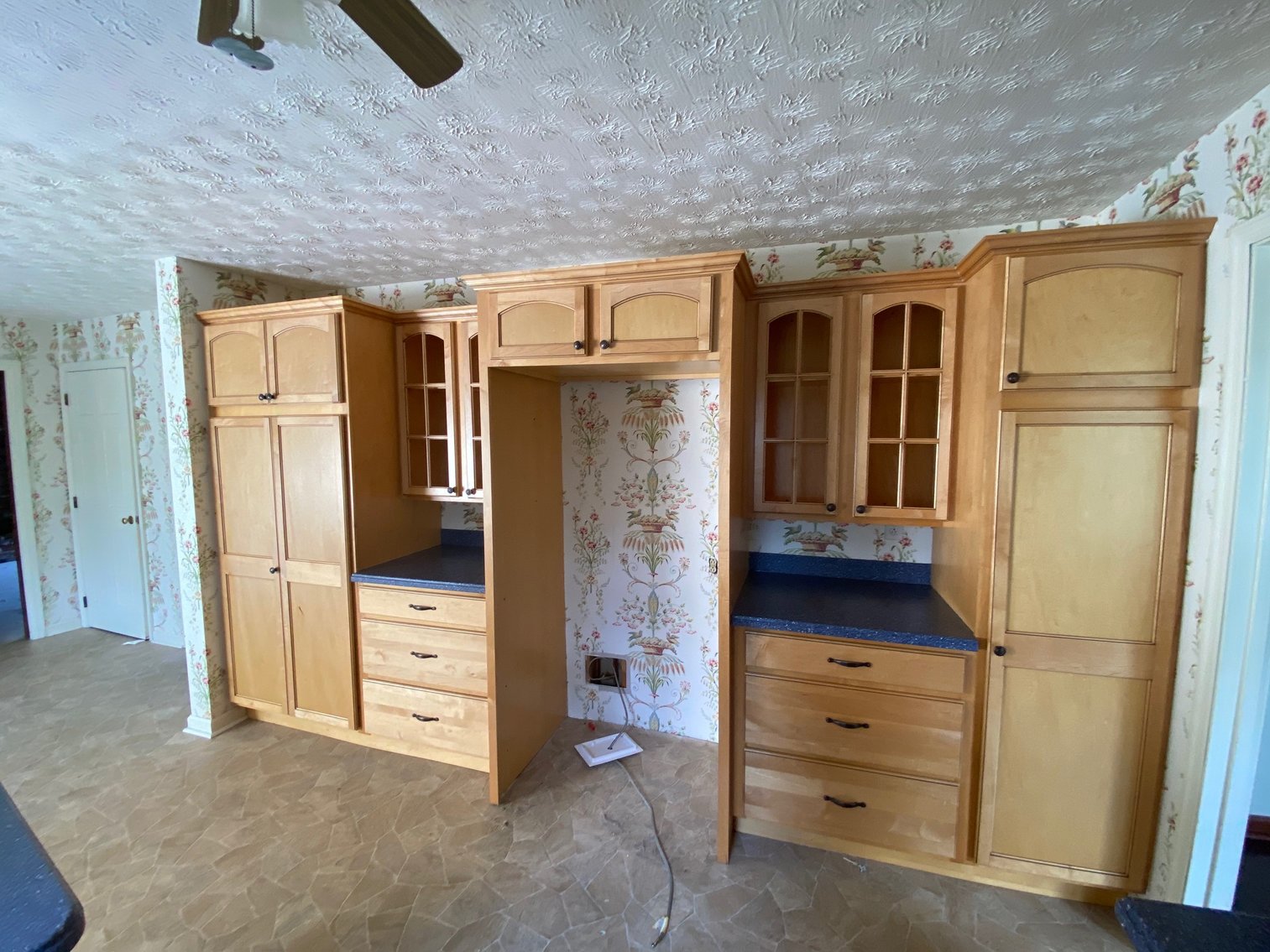 Image for SOLD $221,100 - 5 Bedroom Colonial in South Hills