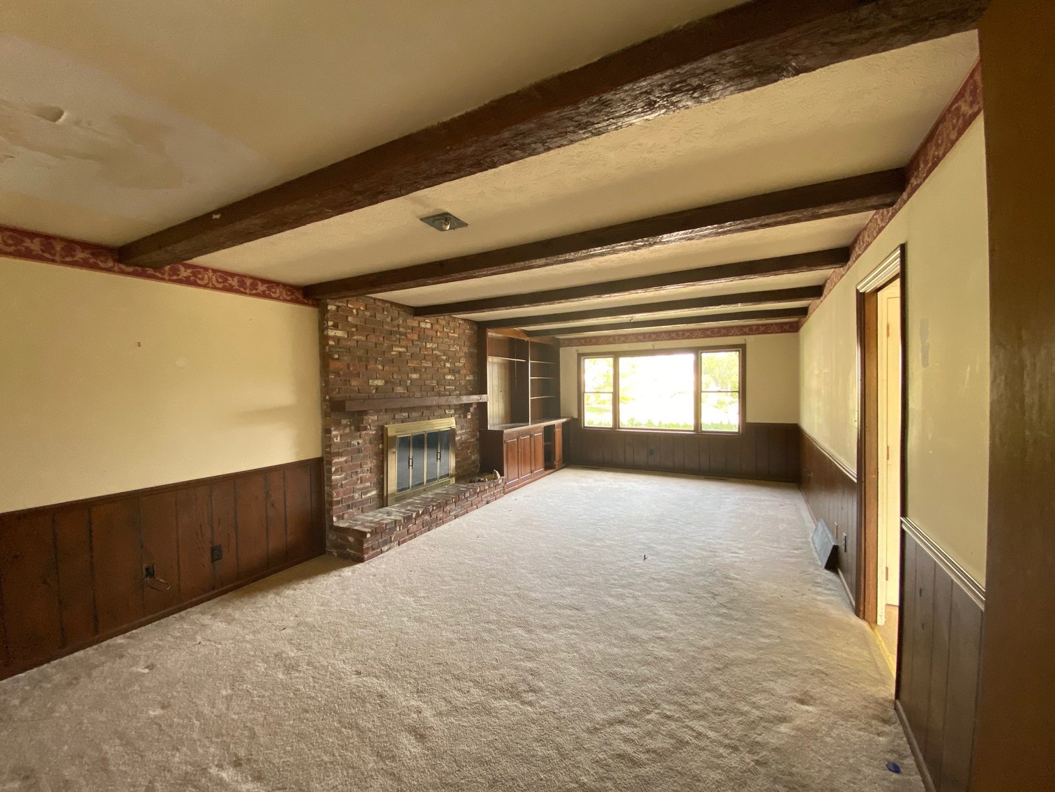 Image for SOLD $221,100 - 5 Bedroom Colonial in South Hills