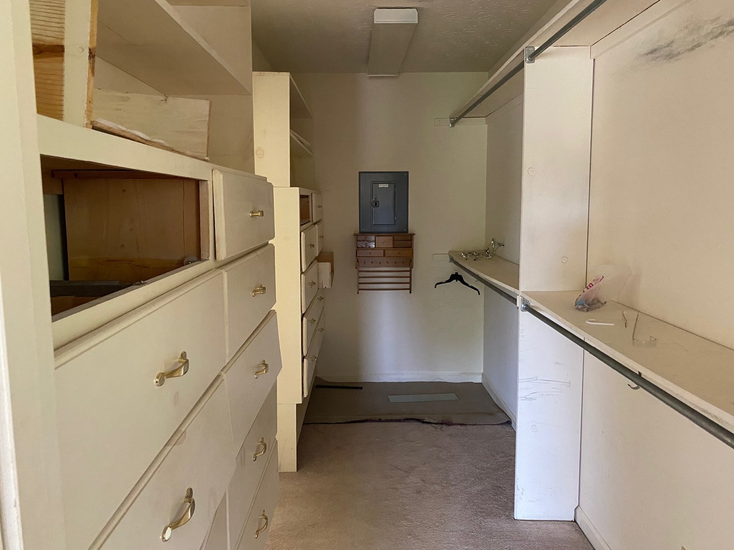 Image for SOLD $221,100 - 5 Bedroom Colonial in South Hills