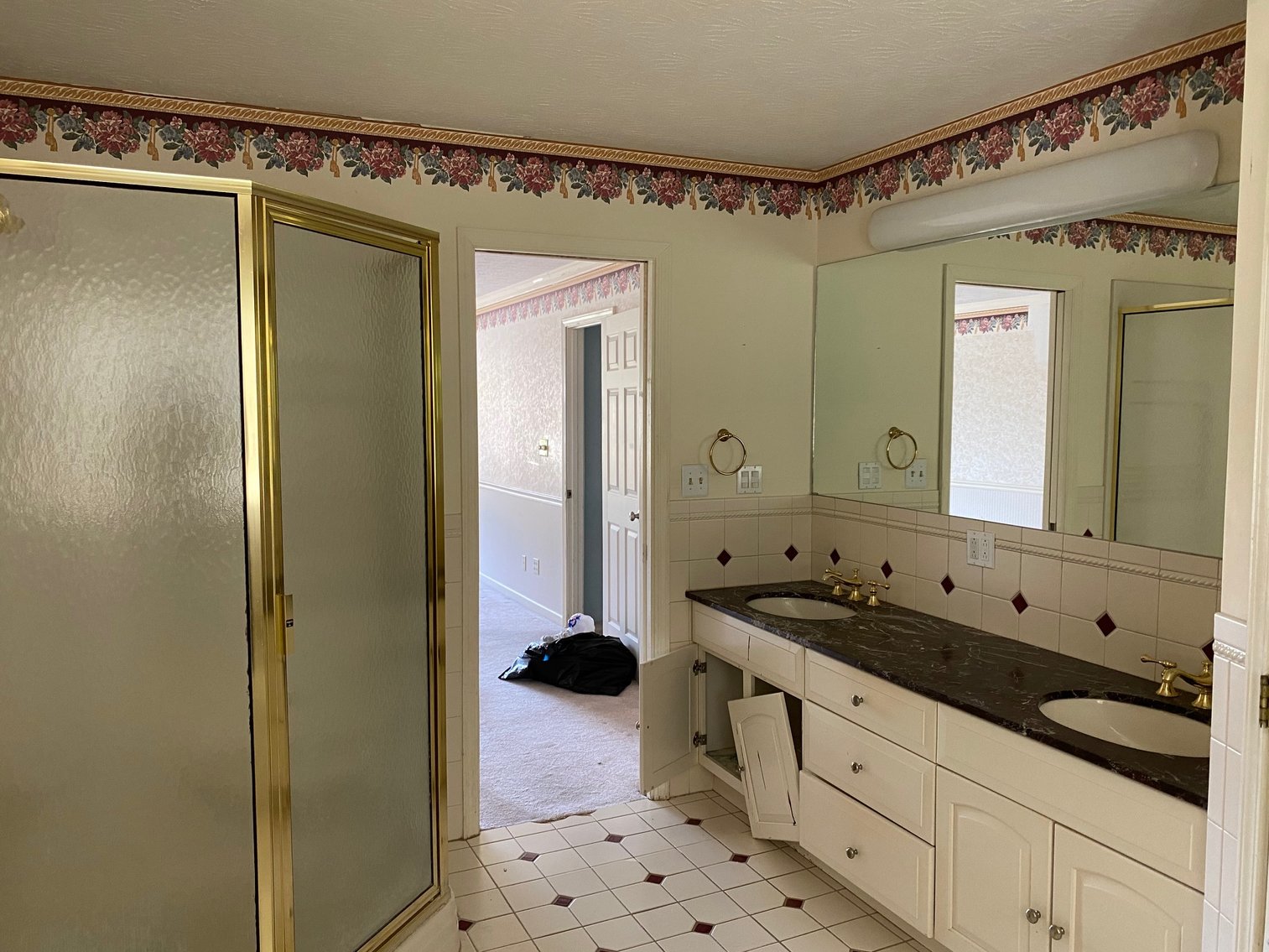 Image for SOLD $221,100 - 5 Bedroom Colonial in South Hills