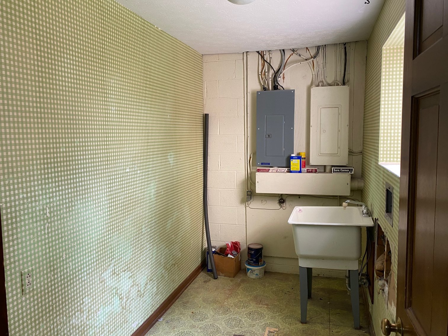 Image for SOLD $221,100 - 5 Bedroom Colonial in South Hills