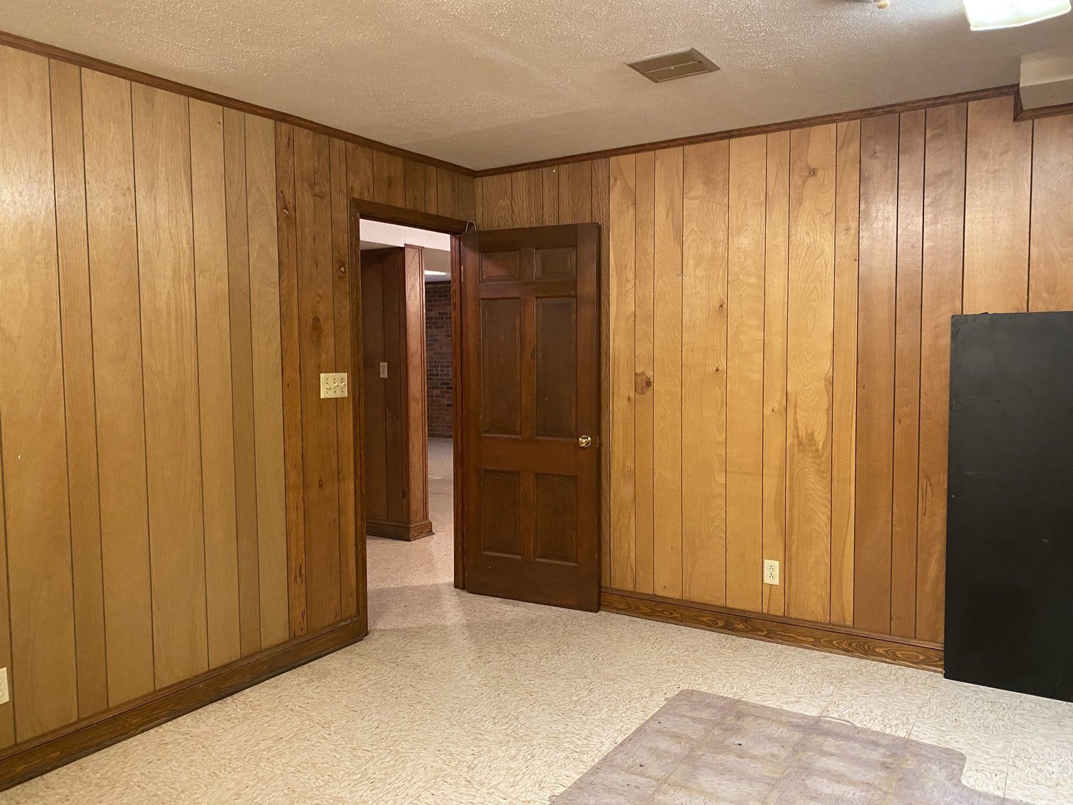 Image for 3 BR/3 BA Brick Home w/Walk-Out Basement on 1.6 +/- Acres in Charlottesville, VA--SELLING to the HIGHEST BIDDER!!