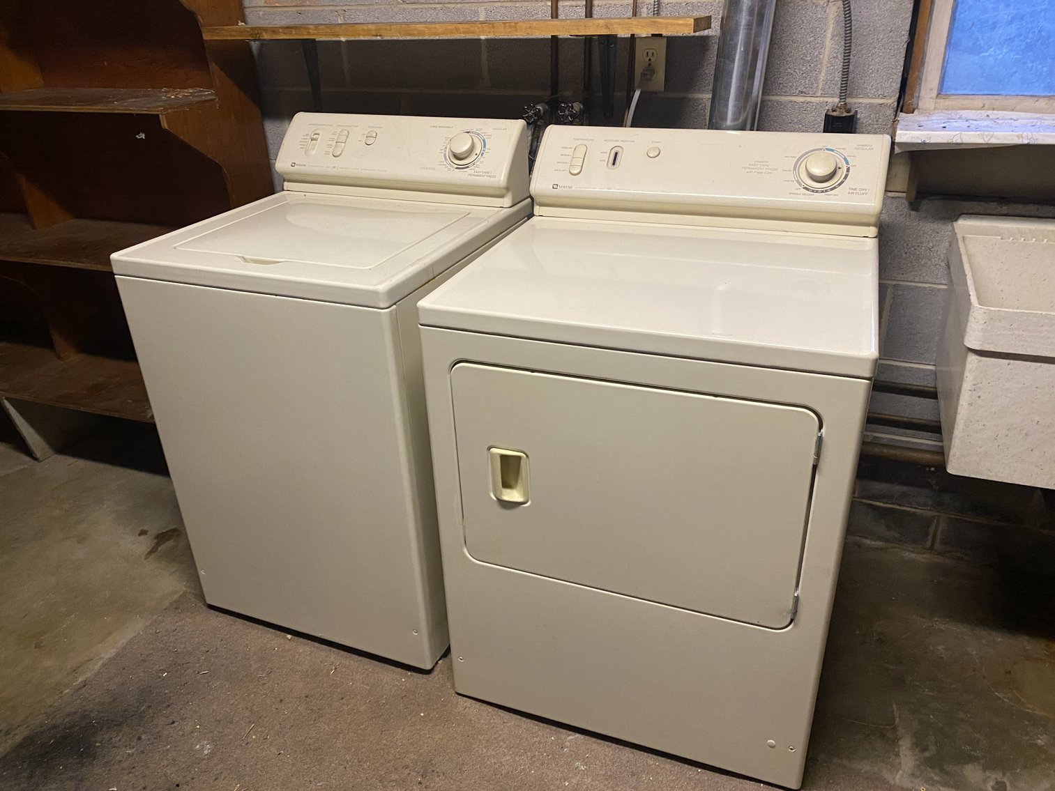 Image for 3 BR/3 BA Brick Home w/Walk-Out Basement on 1.6 +/- Acres in Charlottesville, VA--SELLING to the HIGHEST BIDDER!!