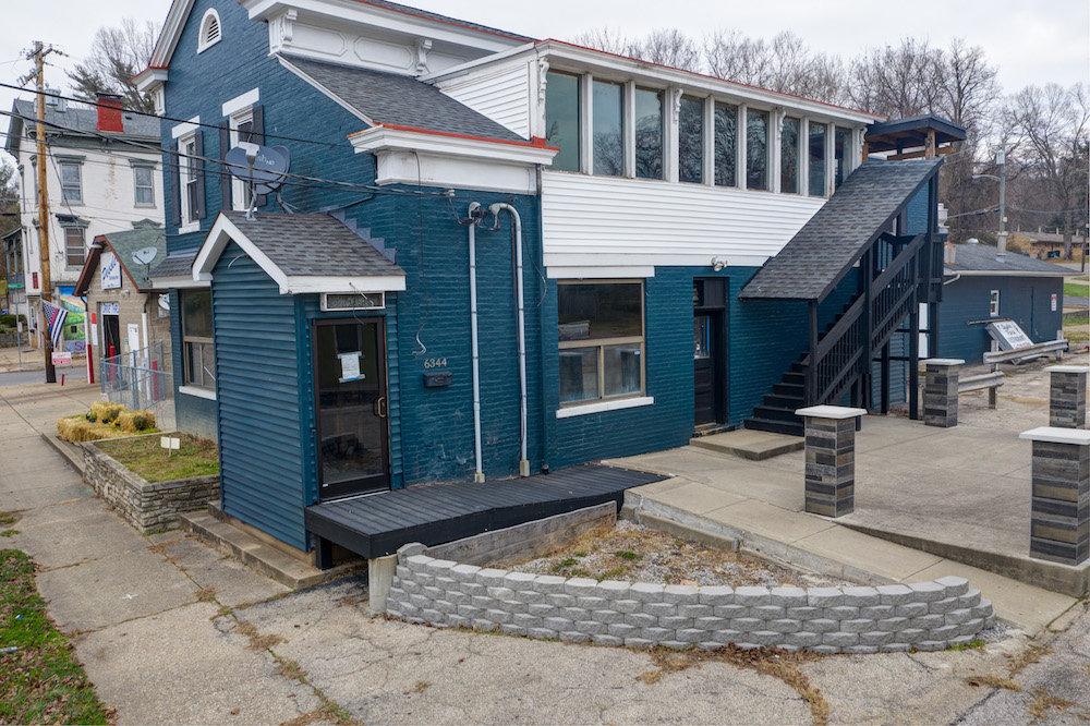 Image for Cincinnati Bar & 2-Family Real Estate Auction