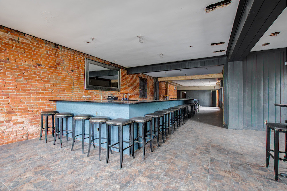 Image for Cincinnati Bar & 2-Family Real Estate Auction