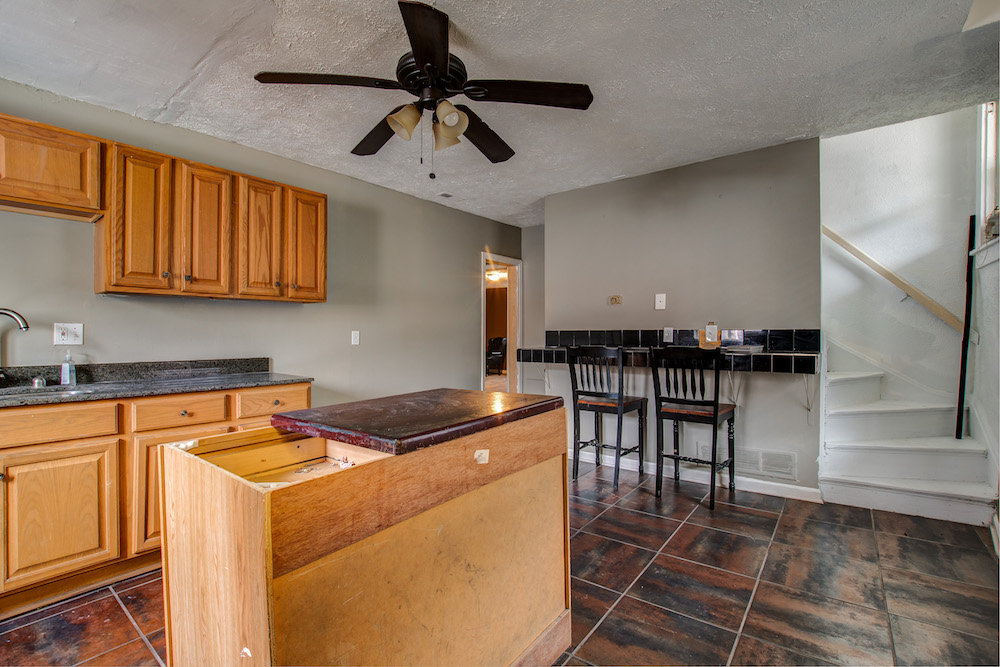 Image for Cincinnati Bar & 2-Family Real Estate Auction