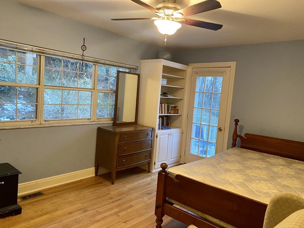 Image for SOLD $170,500 - Beautiful 3 Bedroom in South Hills