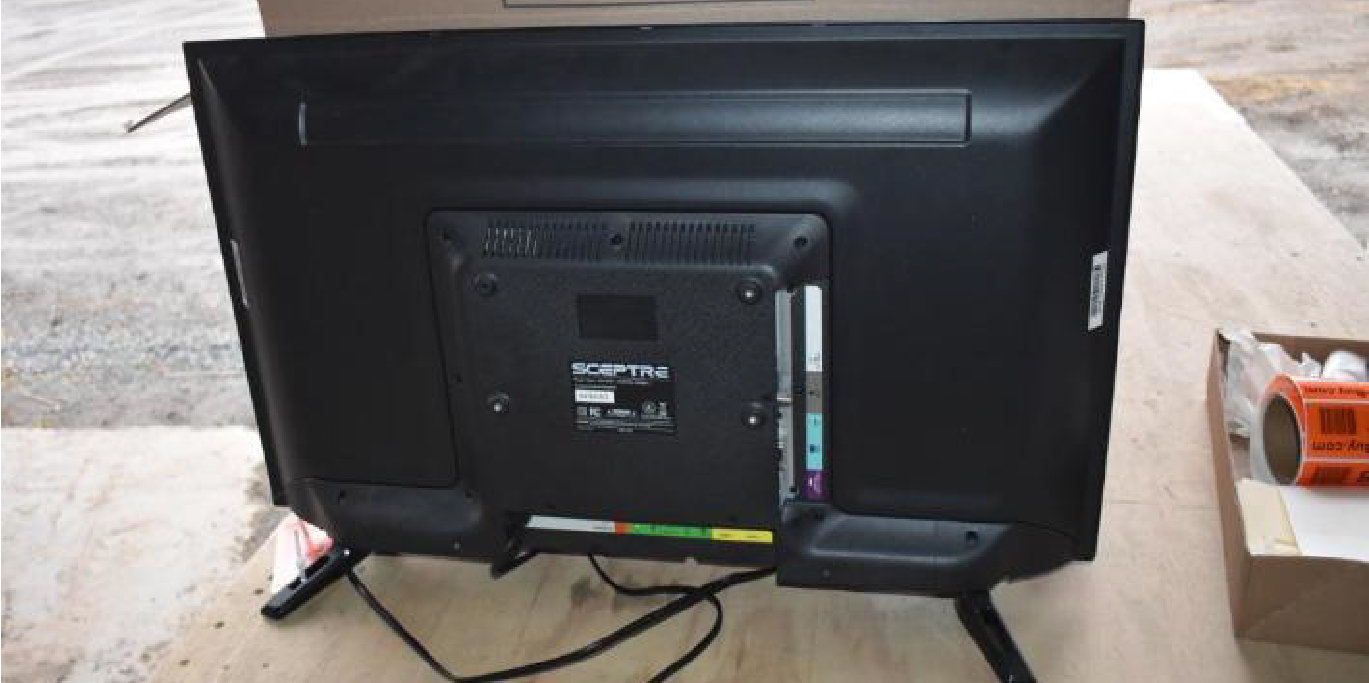 (17) Magic Chef Refrigerator/Freezer and (17) TV's