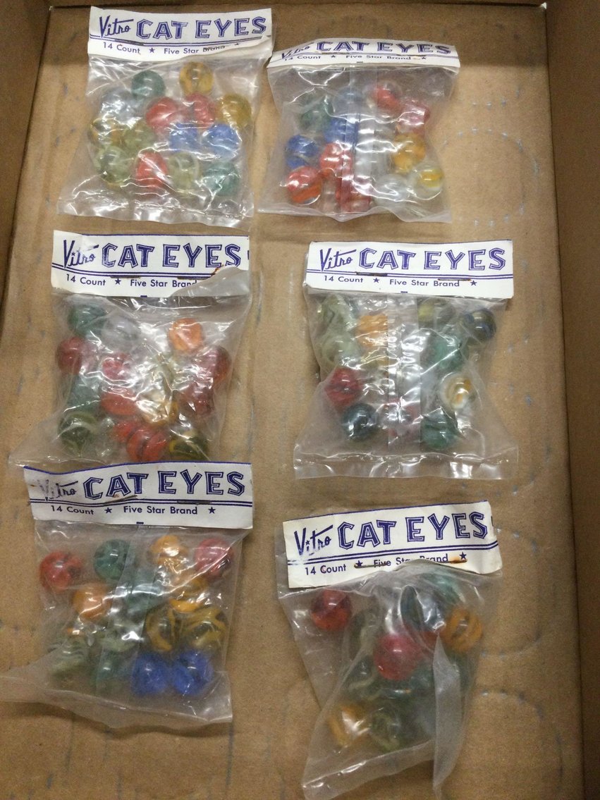 Image for Furniture, Collectibles, Christmas decorations, Household-Main building front