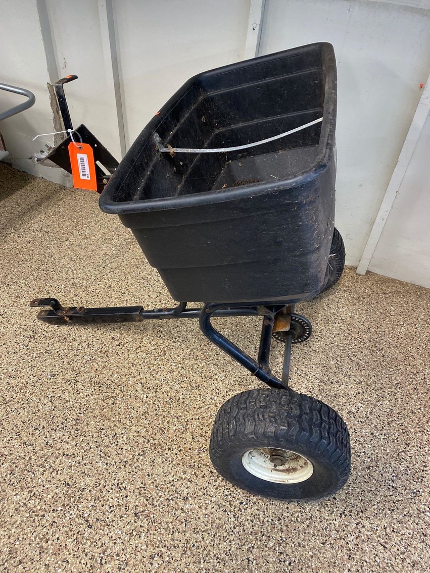 Image for Furniture, Collectibles, Christmas decorations, Household-Main building front