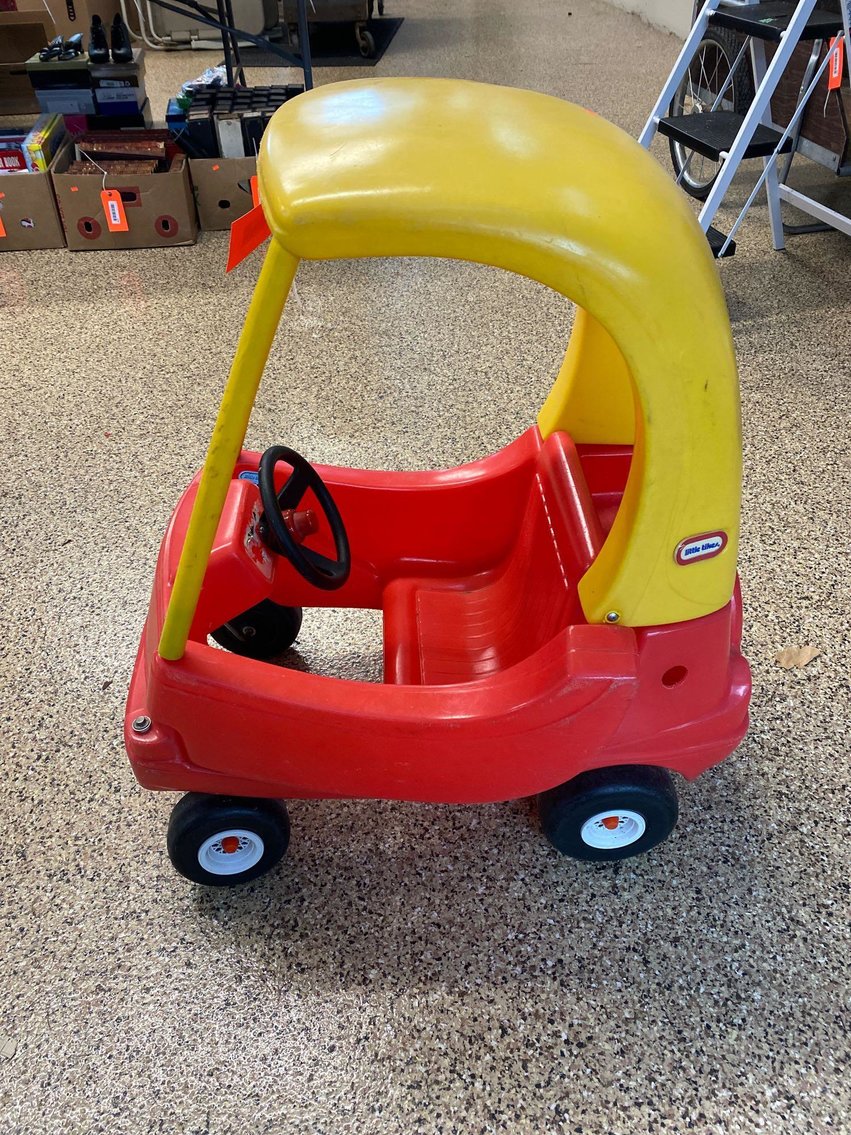 Image for Furniture, Collectibles, Christmas decorations, Household-Main building front