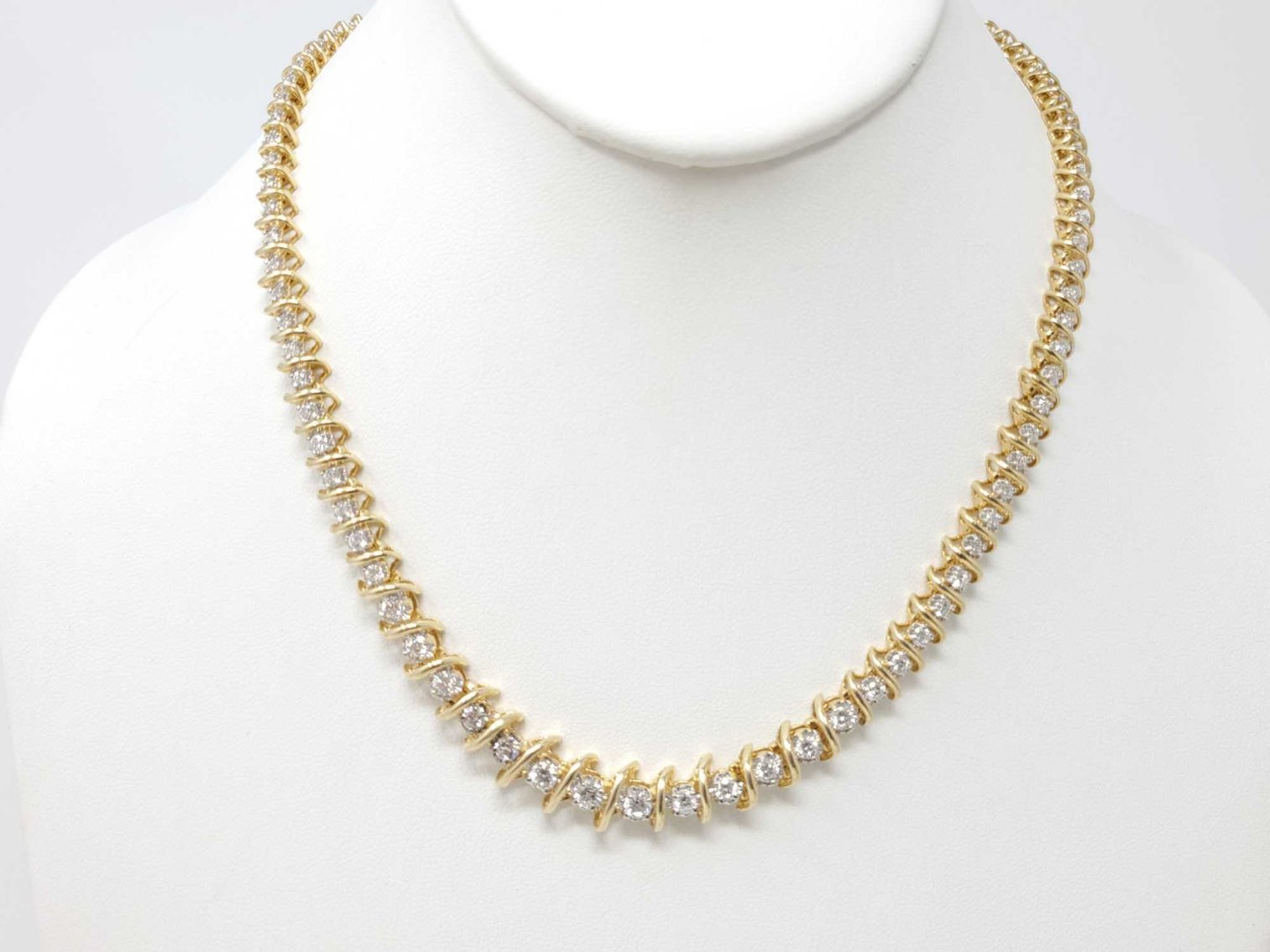 Image for Bid Fast and Last Apple Valley Estate Auction