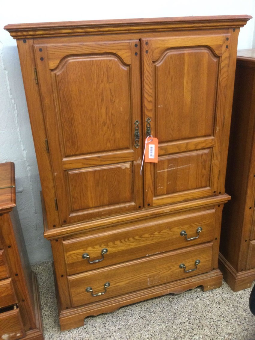 Image for Autographs, Sports related. Furniture, Collectibles-Main building back half