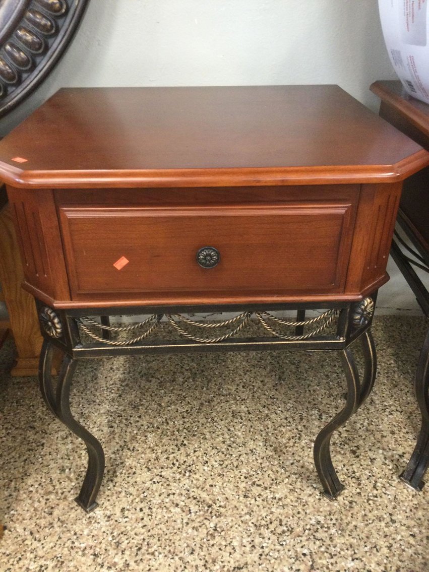 Image for Autographs, Sports related. Furniture, Collectibles-Main building back half