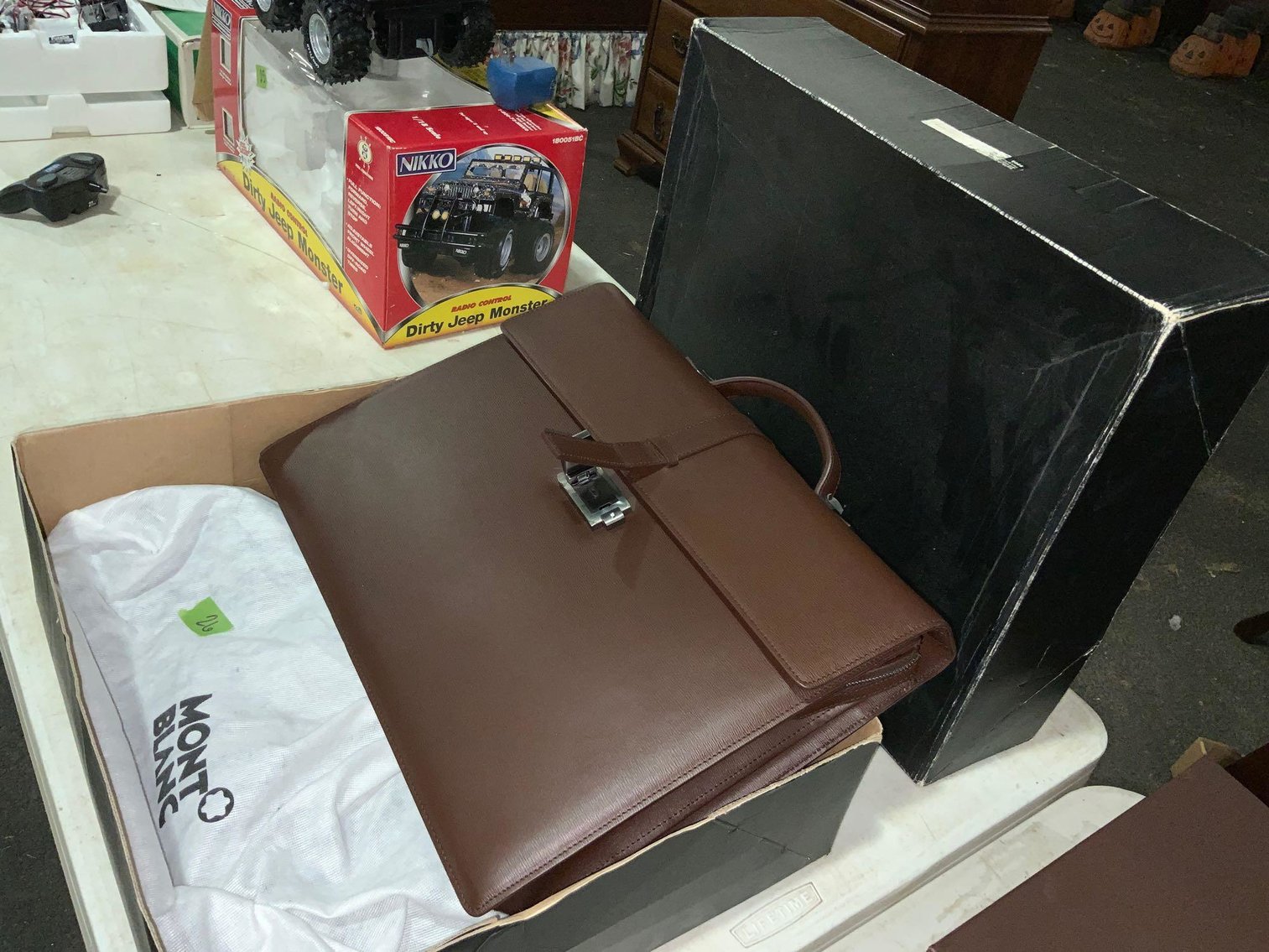 Image for Sterling Silver, Henkel Harris, Wood Carvings, China, Glassware & Household