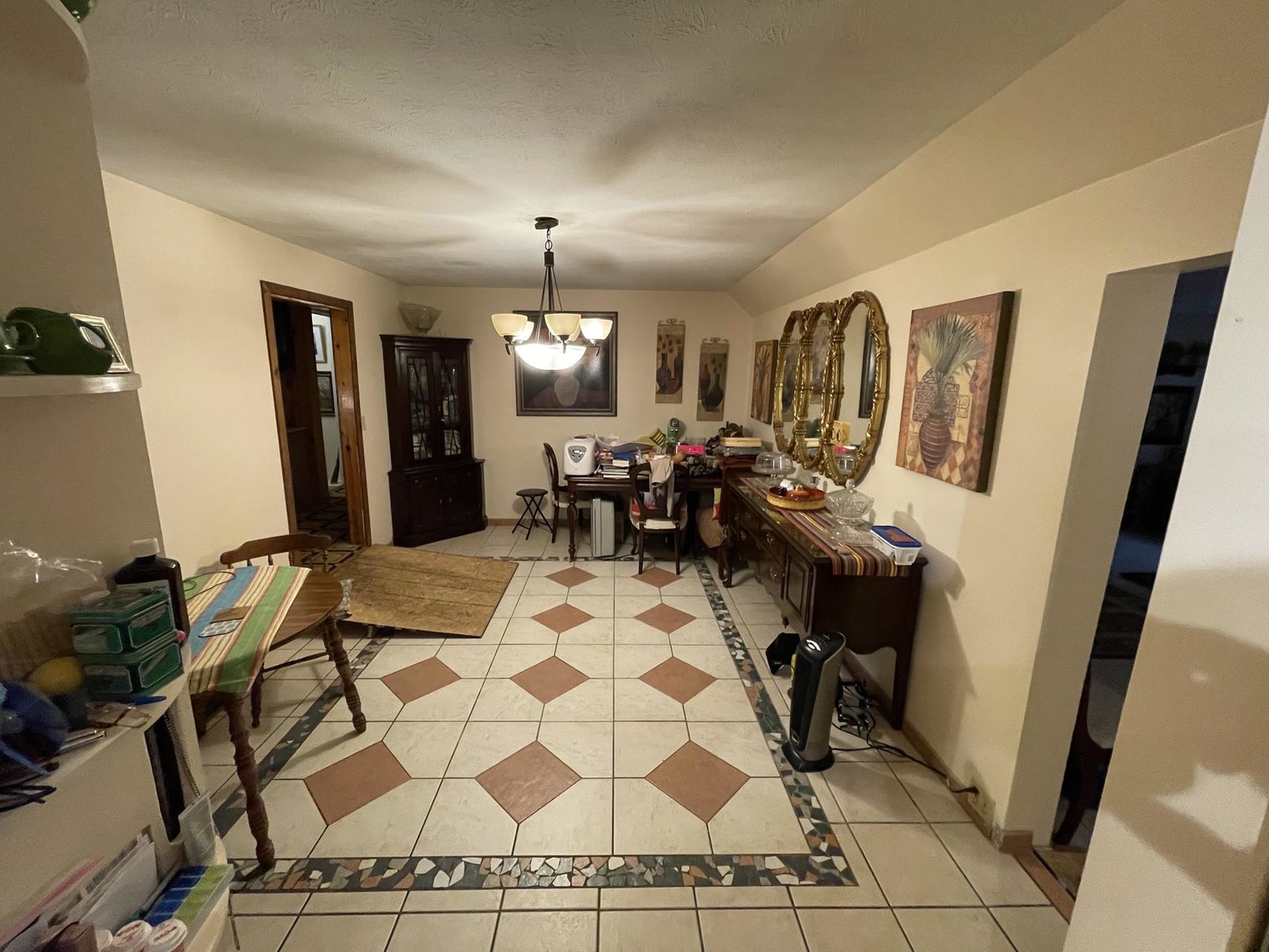 Image for 5-Bedroom Home w/3-Stall Garage