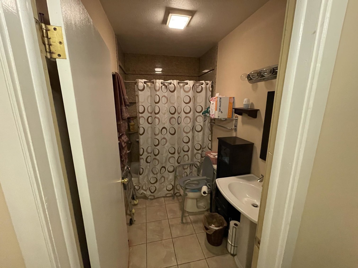 Image for 5-Bedroom Home w/3-Stall Garage