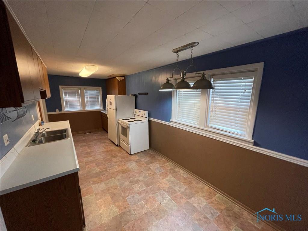 Image for MINIMUM BID AUCTION $50,000! 650 STRONG ST