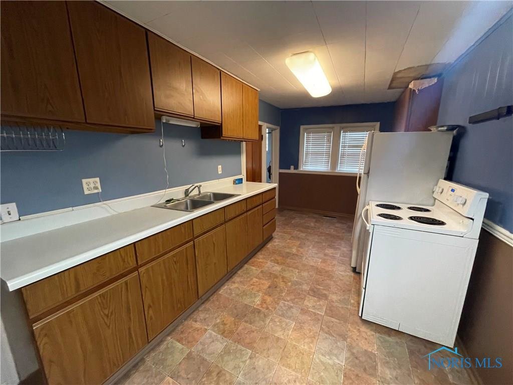 Image for MINIMUM BID AUCTION $50,000! 650 STRONG ST