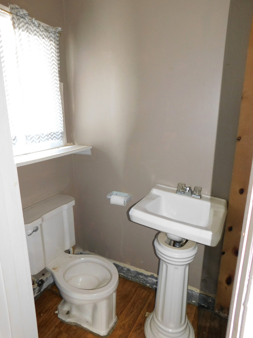 Image for Perry Rank Real Estate Auction