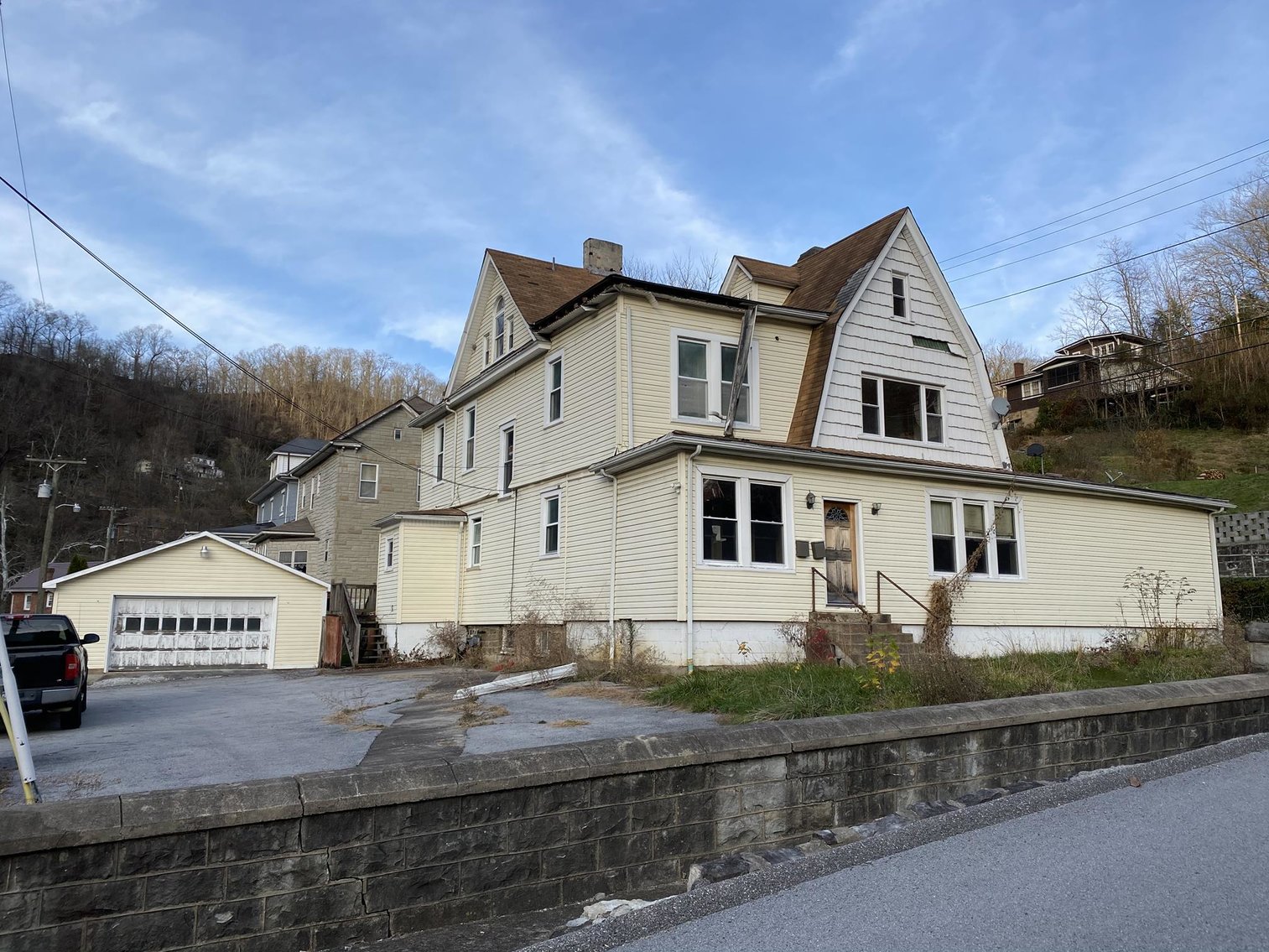 Image for SOLD $55,000 - 4-Unit Apartment Building