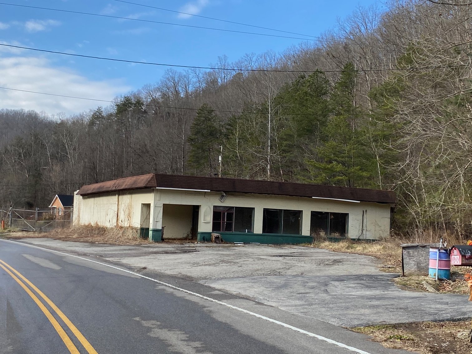 Image for SOLD $100,100 - Former Grocery Store & Warehouse with Office Space